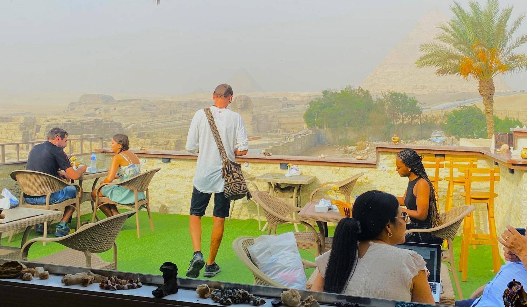 Seven Pyramids Panoramic View Inn Kafret el-Gabal Zewnętrze zdjęcie