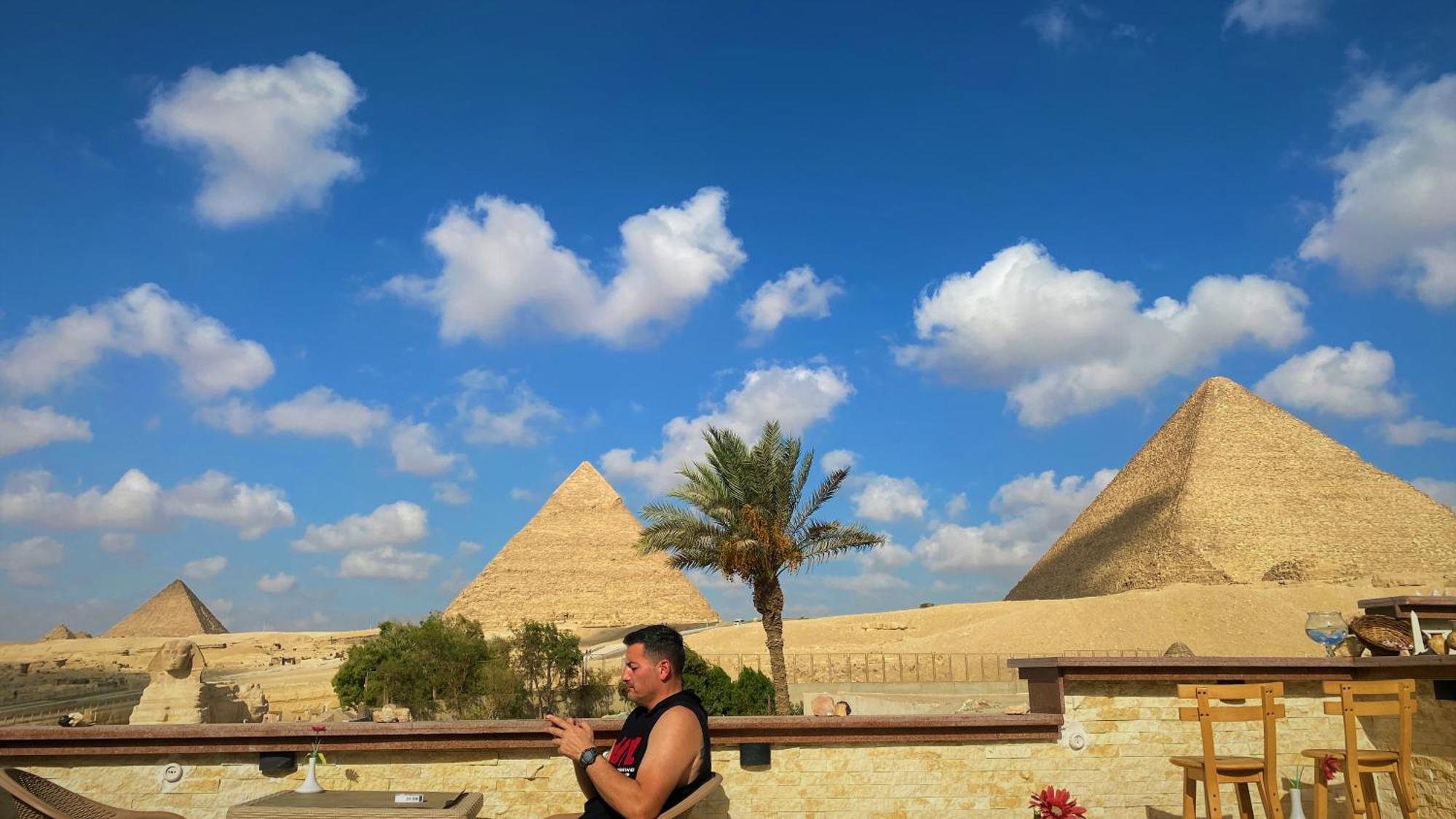 Seven Pyramids Panoramic View Inn Kafret el-Gabal Zewnętrze zdjęcie