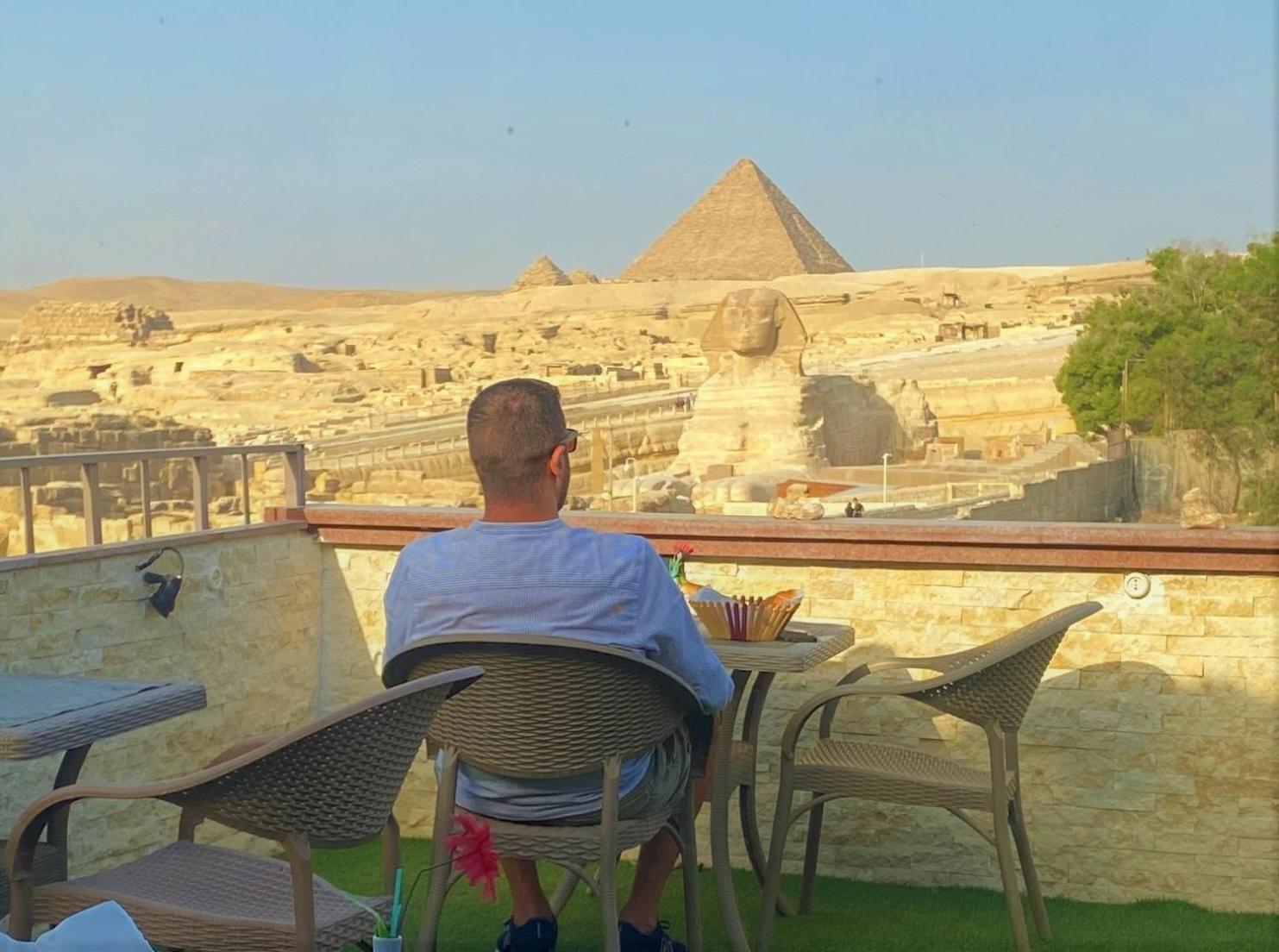 Seven Pyramids Panoramic View Inn Kafret el-Gabal Zewnętrze zdjęcie