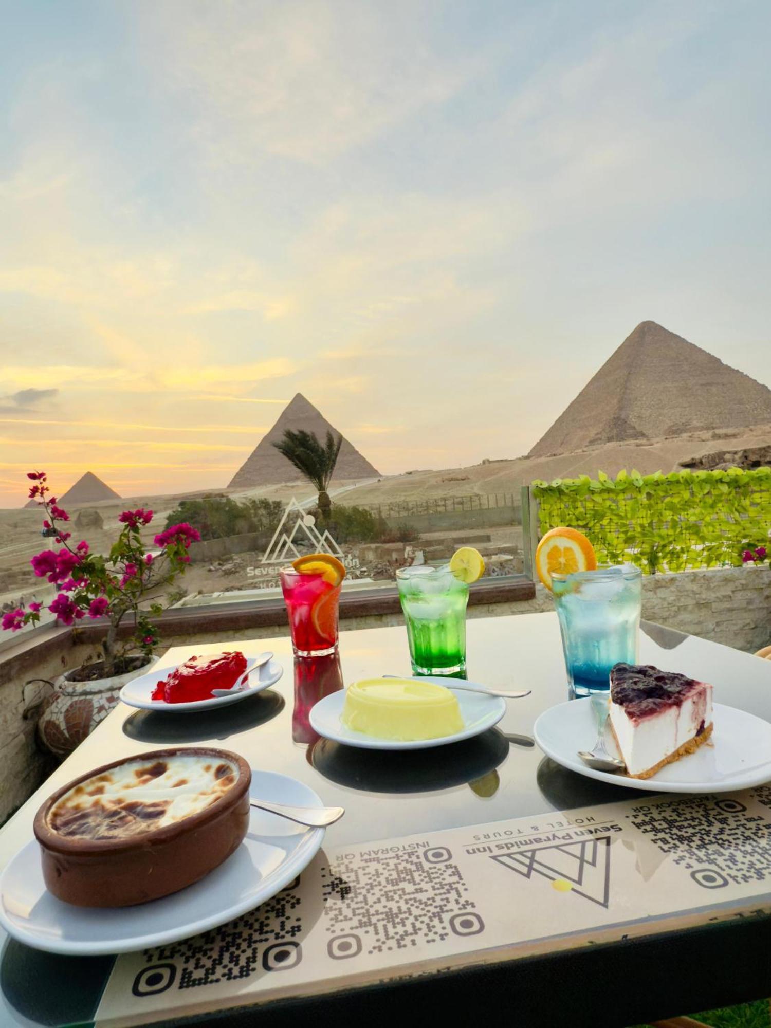 Seven Pyramids Panoramic View Inn Kafret el-Gabal Zewnętrze zdjęcie